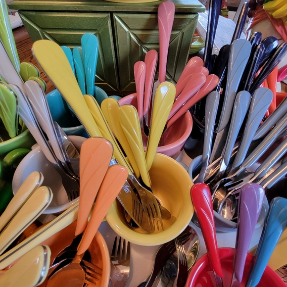 COMING SOON! Fiesta Flatware Bundles ~ Fiestaware Retired Swirl Pattern - Picture 6 of 8